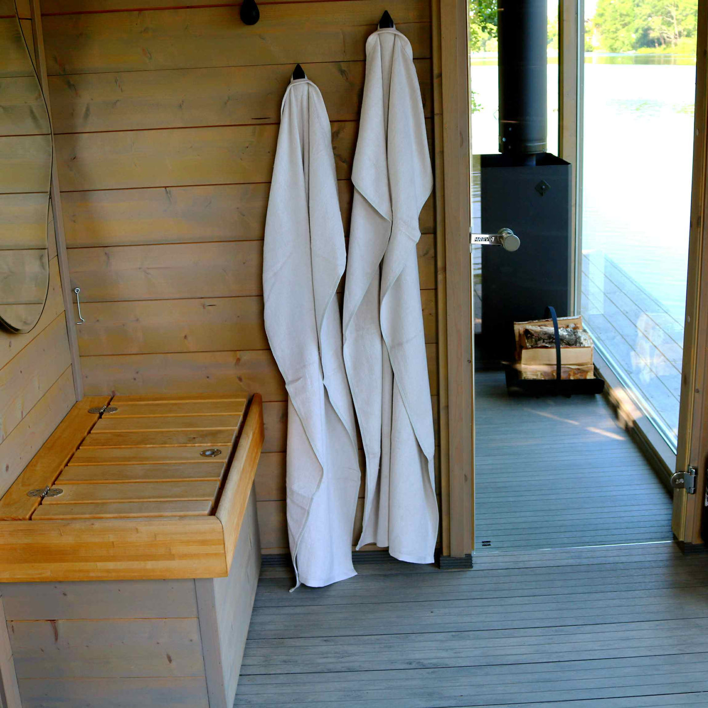 White bamboo towels